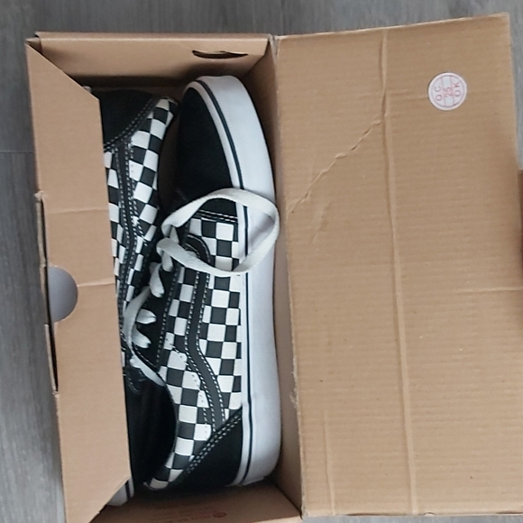 Kids Vans - Picture 1 of 4